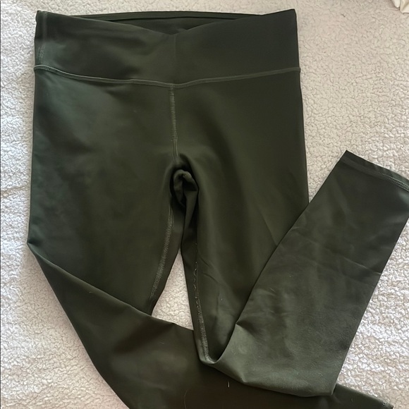 Fabletics Pants - Fabletics Forest Green 3/4 Leggings